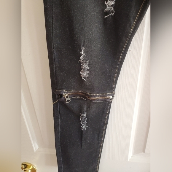 NWT Girls FREDD MARSHALL Size 10 Black Washed Distressed Jeans - Picture 4 of 8